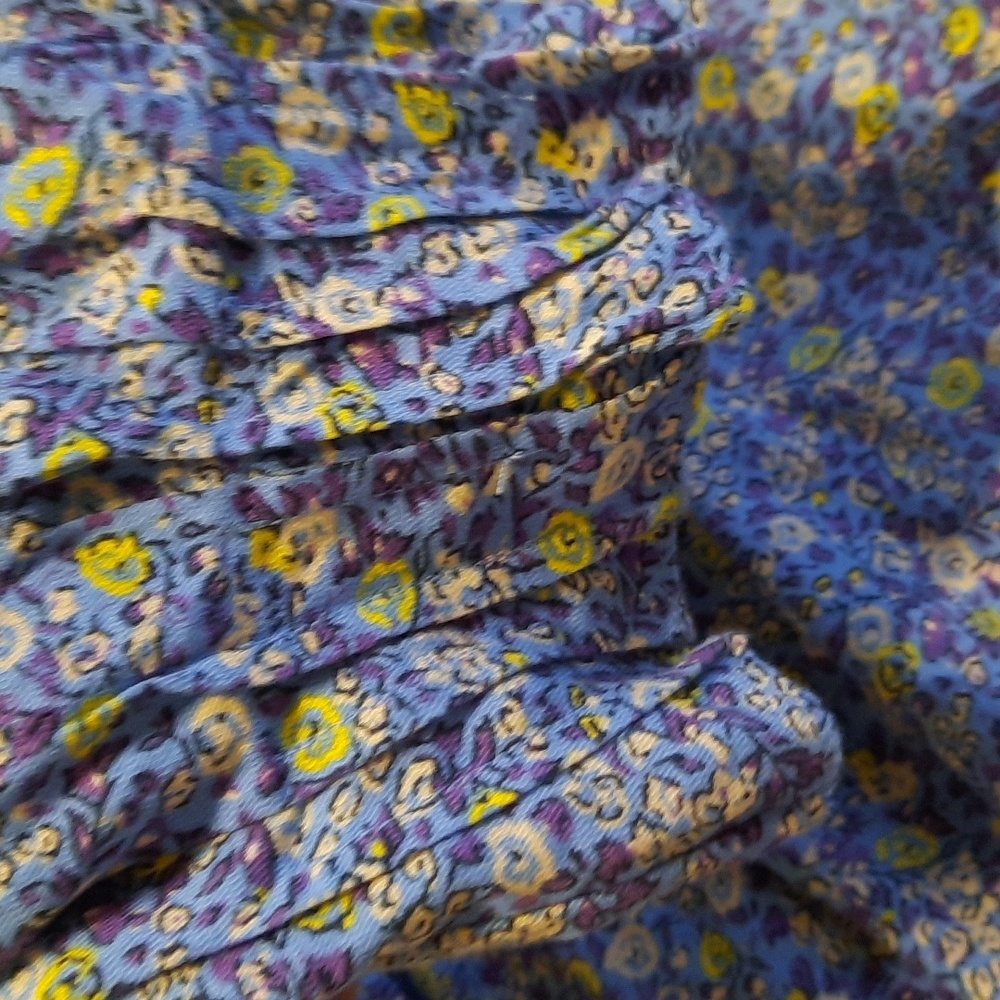 Universal Thread Top. Nwt. - image 6